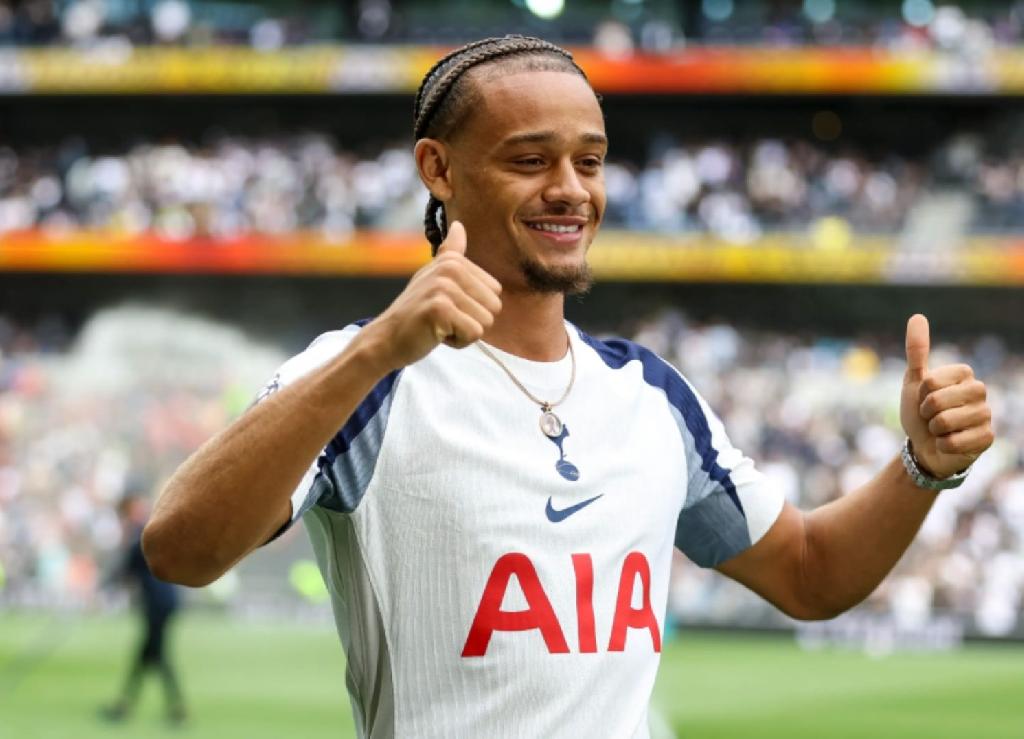 XAVI SIMONS